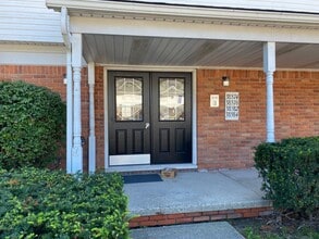 Building Photo - 38584 Meadowdale St