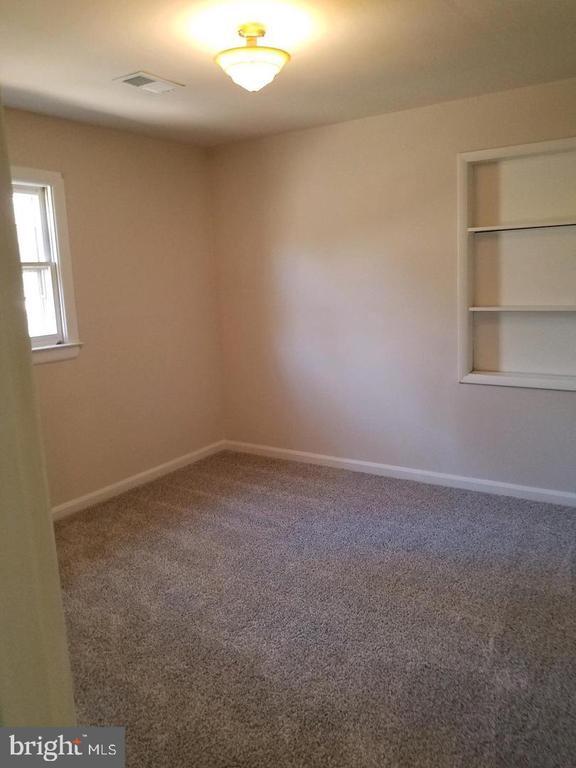 Building Photo - 3890 Glymont Crest Rd