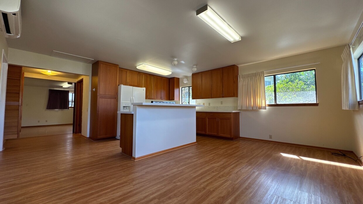 Foto principal - Charming 2-Bedroom, 1.5 Bath Cottage in Hi...