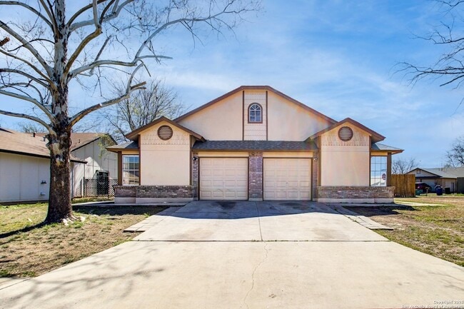 Foto del edificio - 5279 Meadow Rise St