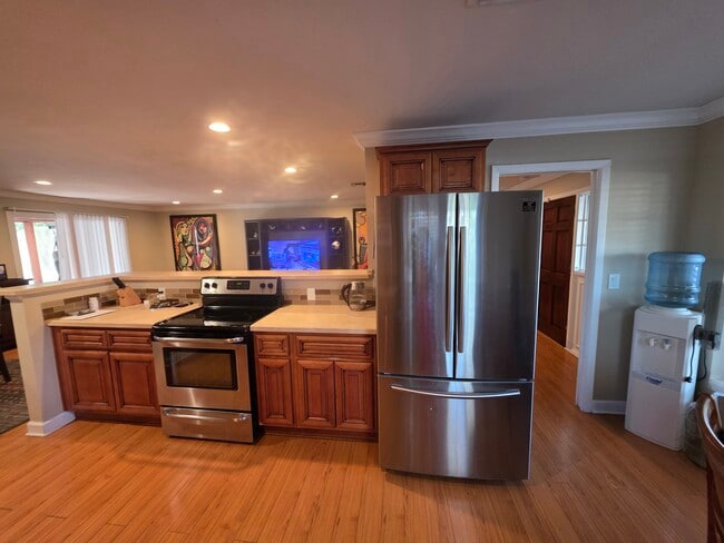 Building Photo - Beautiful Sweetwater Property