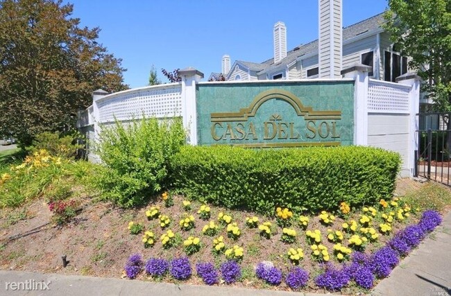 Foto del edificio - 521 Laurel Grove Cir