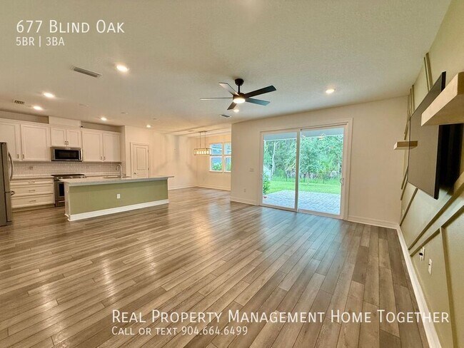 Foto del edificio - 677 Blind Oak Cir