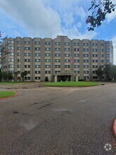 Building Photo - 11555 Southfork Ave