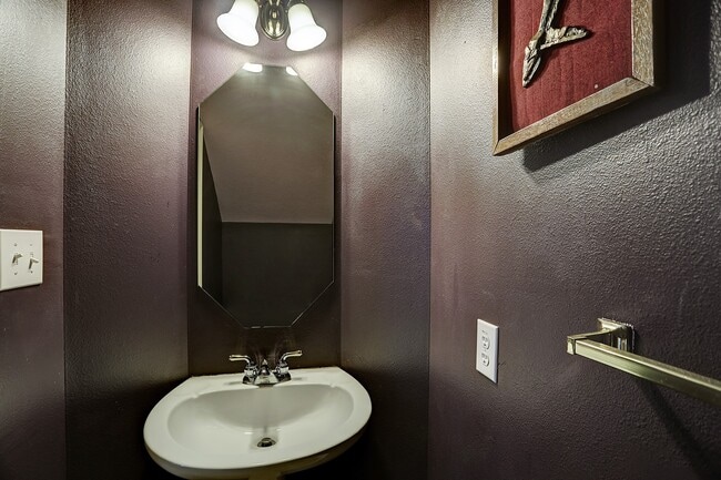 Foto del edificio - 7630 N Linpar Ct