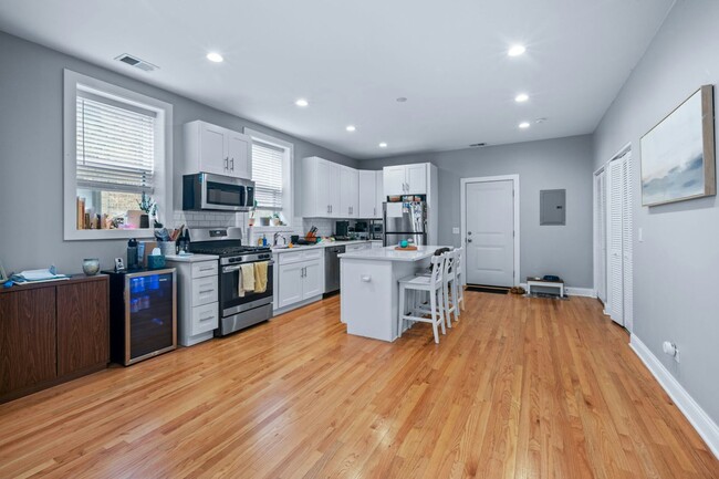 Photo - 612 W Stratford Pl Apartment