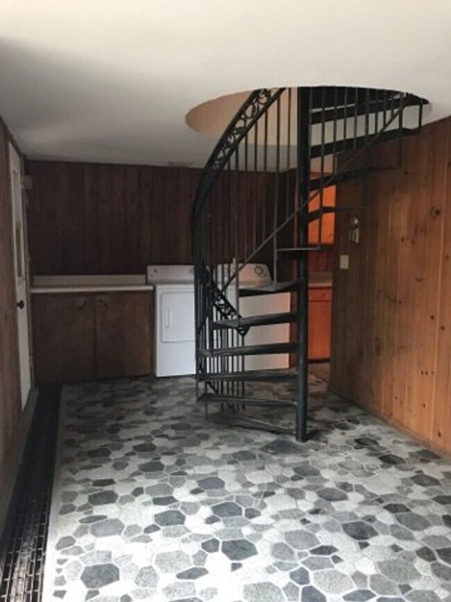 Foto del edificio - $995| 2Bd 2Ba| 3006 LaSalle Street| 11/01/...