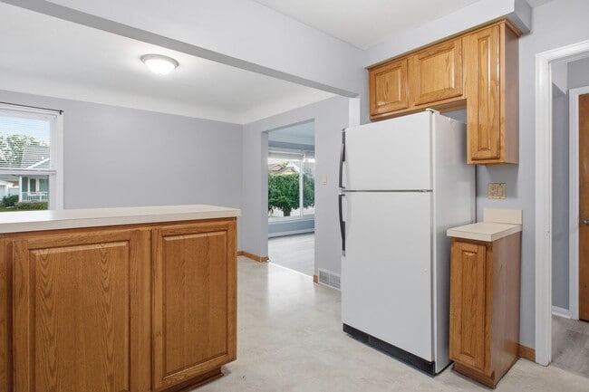 Building Photo - Charming Single-Family Home in Desirable Allen Park Neighborhood