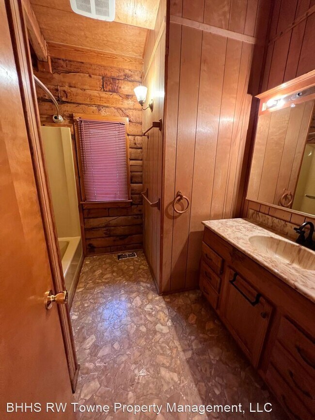 Building Photo - 2 br, 2 bath House - 5304 High Street