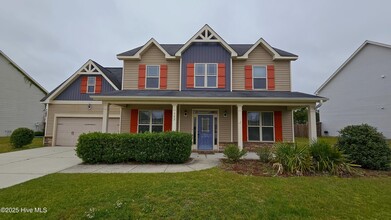 Building Photo - 302 SW Plantation Dr