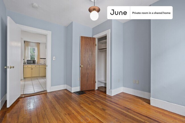 Foto del edificio - Room in Shared 3 bed/2 bath home