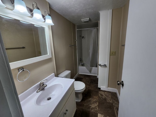 Foto del edificio - 4425 16th Ave