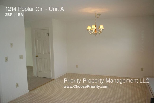 Building Photo - 2 Bedroom, 1 Bathroom with Garage