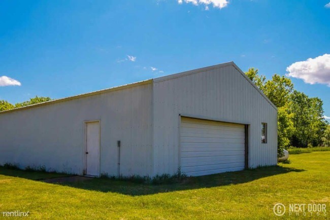 Building Photo - 10548 Homerich Ave SW