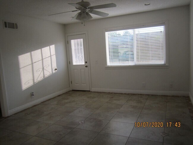 Building Photo - 3 br, 2.5 bath House - 726 SHERWOOD ST.