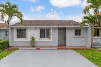 Building Photo - 5655 SW 139th Pl