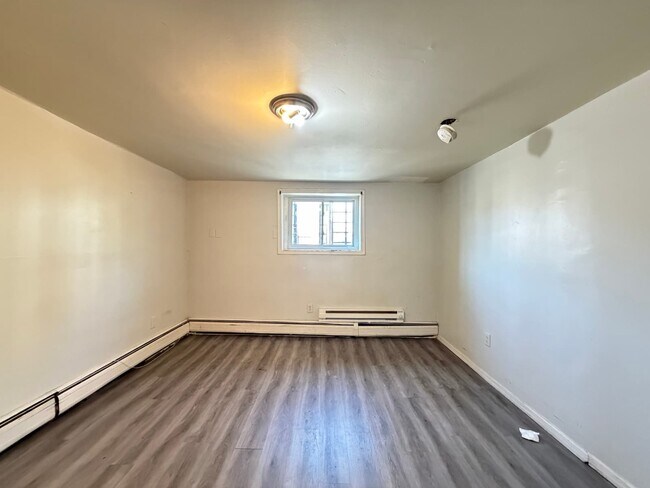 656 Ocean Ave 1F - 660 Ocean Ave