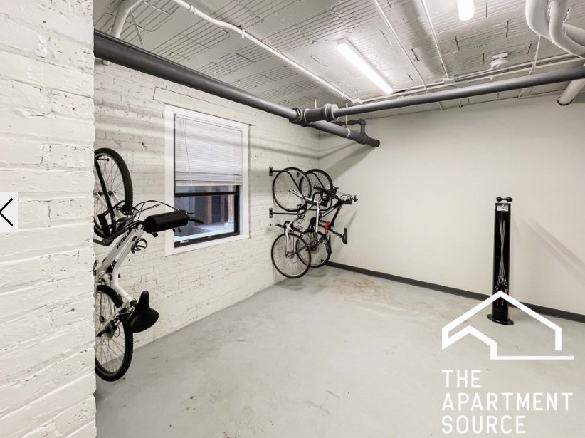 Photo - 518 W Cornelia Ave (Chicago, IL)