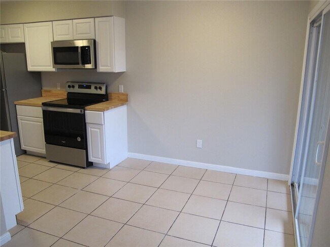 Foto del edificio - 8626 Fireside Dr