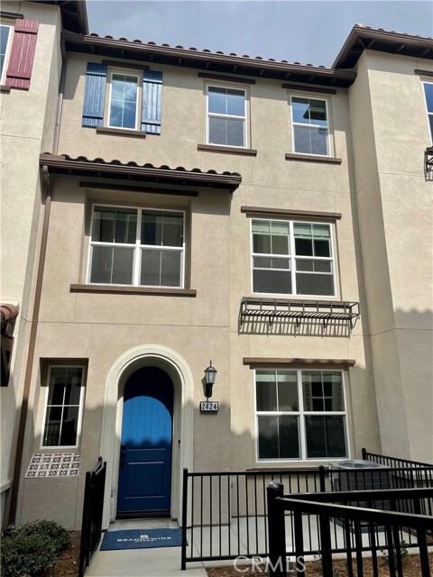 Primary Photo - 2424 Villena Way