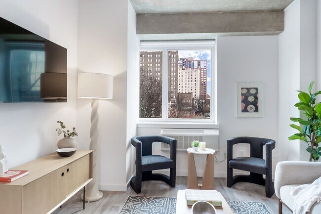 Building Photo - Prime Units - The Mercer