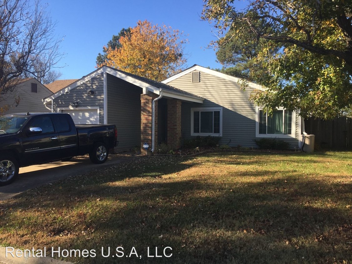 Foto principal - 3 br, 2 bath House - 3432 Dandelion Crescent