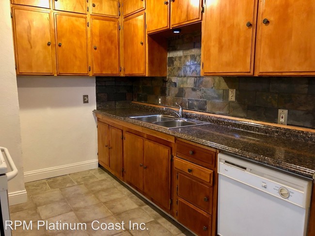 Foto del edificio - 2 br, 2 bath House - 4527 E. Fairmont Ave.