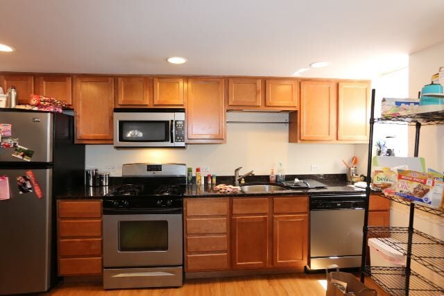 Foto del edificio - 2513 N Southport Ave