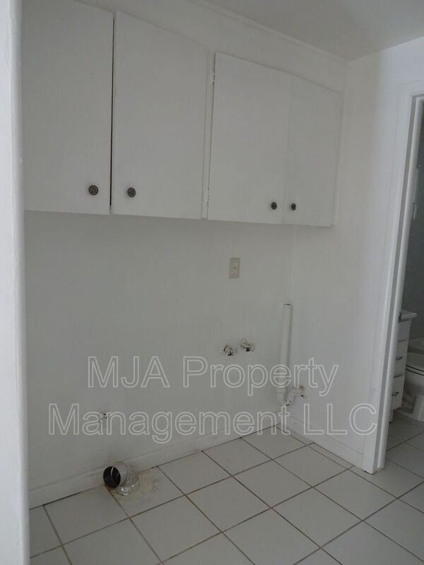 Foto del edificio - 196 Baird Ave