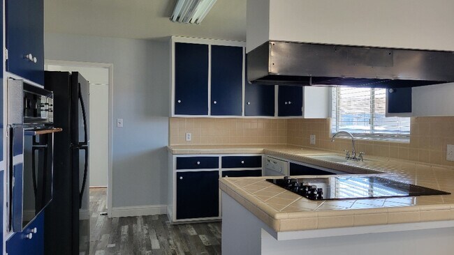 Foto del edificio - 1520 Alpine Ln