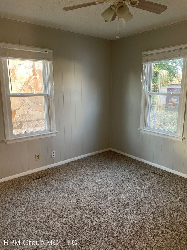 Foto del edificio - 4 br, 1.5 bath House - 1637 E Blaine Street