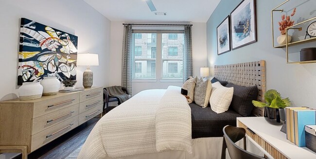 Foto del edificio - Luxury Living Near Downtown – Up to 2 Months Free!