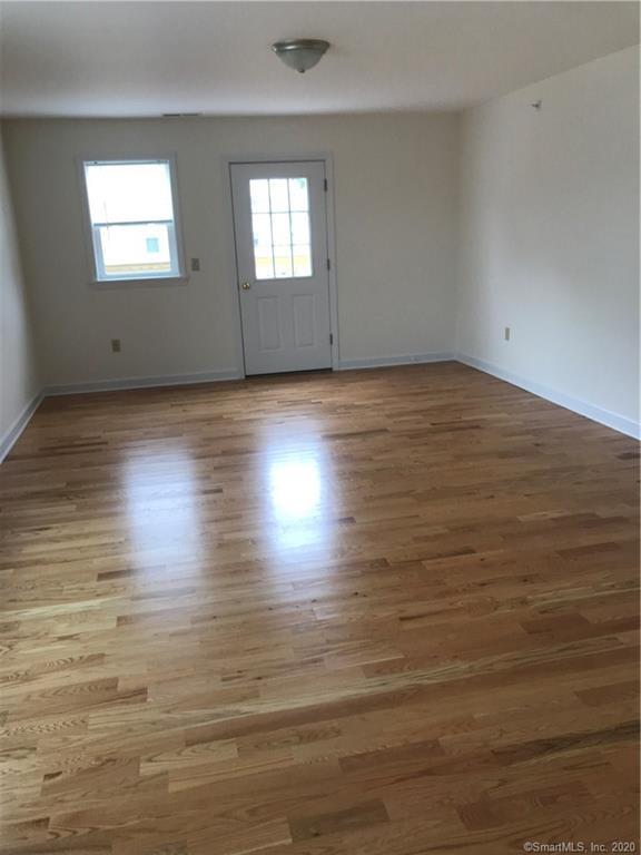 Foto del edificio - 3042 Fairfield Ave