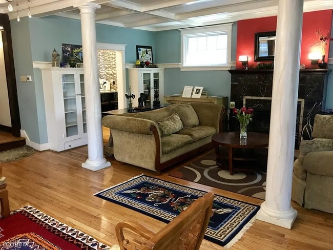 Building Photo - 3 br, 3 bath Apartment - 1619 Shady Ave