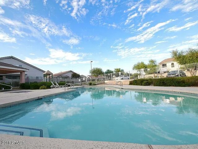 Foto del edificio - 16036 N 11th Ave