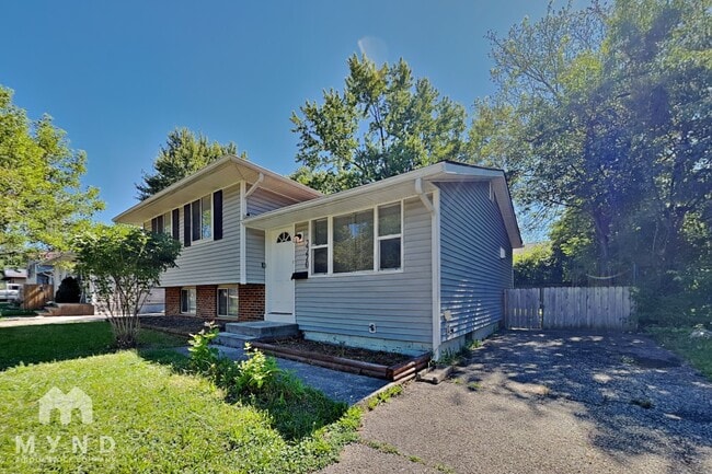 Building Photo - 2270 Cardston Dr