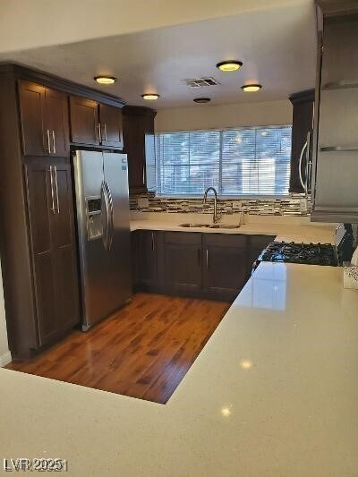 Foto del edificio - 4928 Forest Oaks Dr