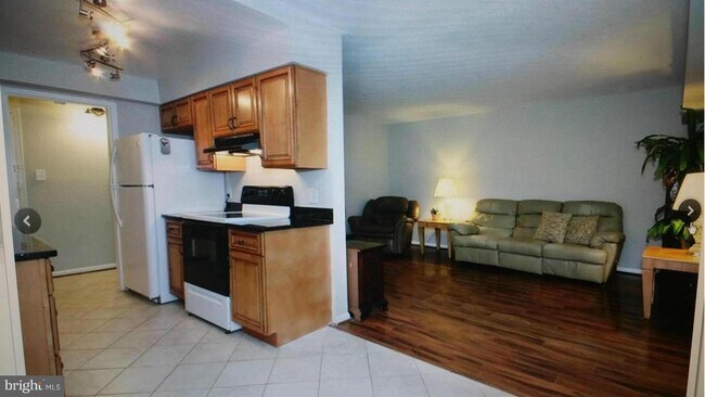 Building Photo - 2226 CASTLE ROCK Sq