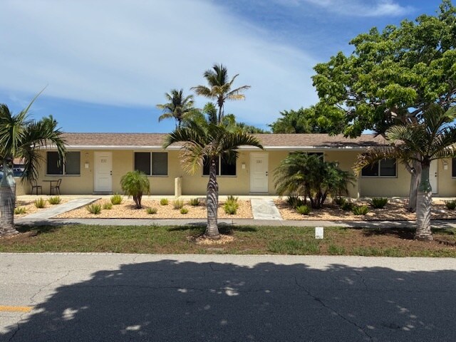 Foto principal - 2210 NE 5th Ave