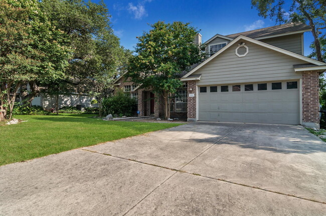 Building Photo - Wonderful 4BR/2.5 Bath in Encino Park -- D...