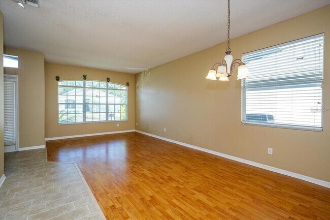 Foto del edificio - 570 Carrigan Woods Trail