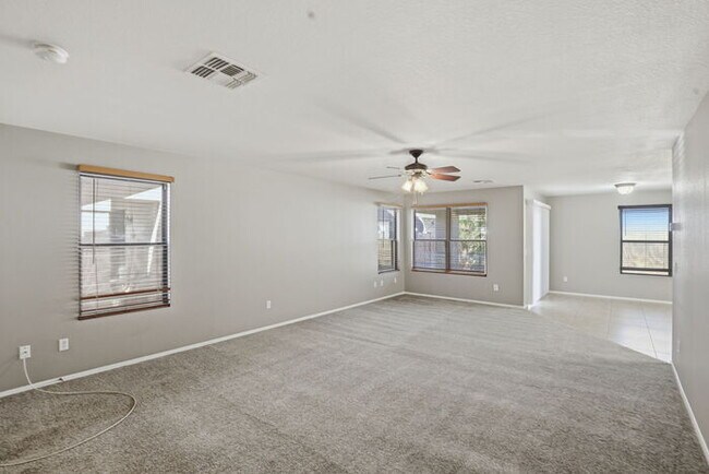 Foto del edificio - 1351 S Mosley Ct