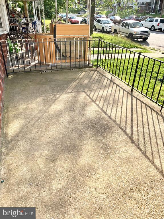 Foto principal - 8023 Gough St