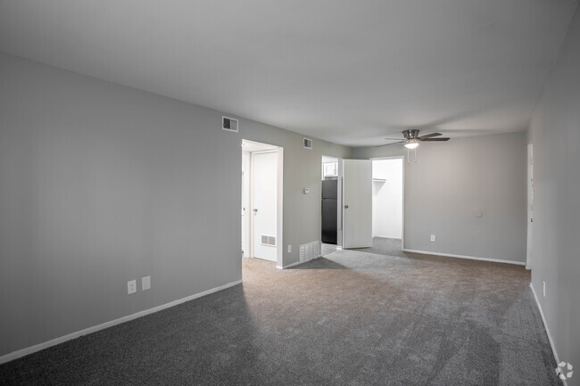 1 Br, 1 Ba - 598 SF - Clear Stone Place