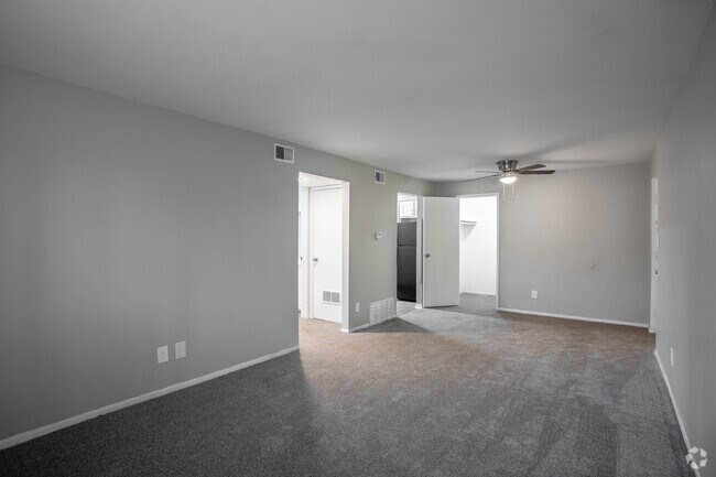 Interior Photo - Clear Stone Place
