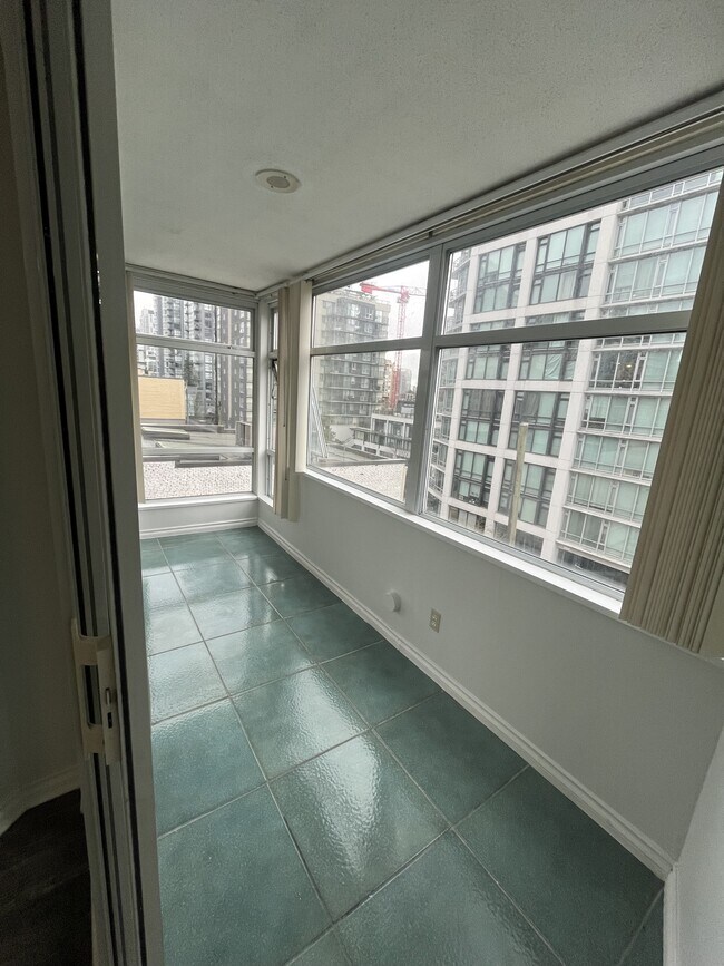 Photo du bâtiment - 1278 Granville St