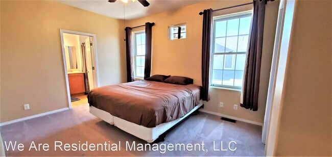 Building Photo - 2 br, 2.5 bath House - 2336 W. Silverton Dr.