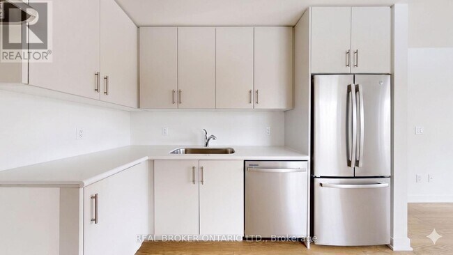 Photo du bâtiment - 15100 Yonge St