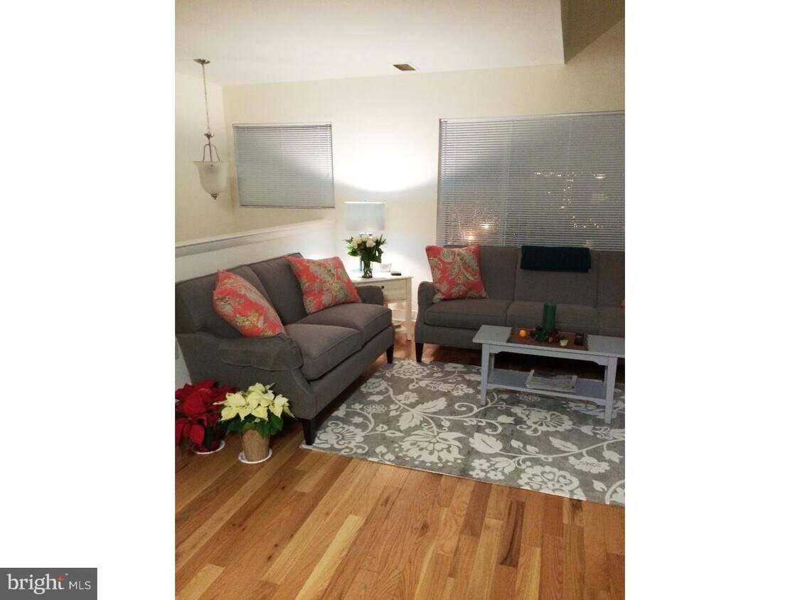 872 Pennock St, Philadelphia, PA 19130 Townhome Rentals in