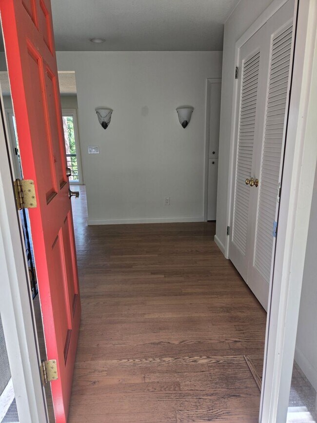 Foto del edificio - Popular West Linn! Tons of Space and great...